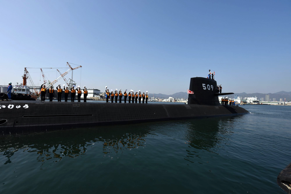 引渡式・自衛艦旗授与式｜海上自衛隊 〔JMSDF〕 オフィシャルサイト