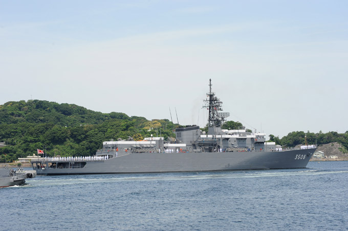 自衛隊『かしま』平成19年度環太平洋遠洋練習航海記念赤白ワインセット750ml GZ_f-IIb0AADbmc.jpg