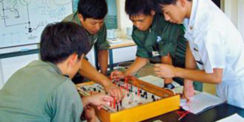 機能材料工学科