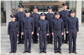 ３学年 仲矢 光希 県立津山高校 岡山県 ３学年 片岡 美樹 私立関西大倉高校 大阪府 こんにちは 後期学生隊学生長を務めさせていただく久保翔平と申します 約３カ月の後期 防衛大学校学生隊は 挑戦 を目標に前進していきます なぜ 挑戦