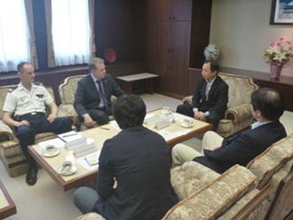 フランス国防省人事局人事計画分析・国際交流課長表敬訪問の写真1