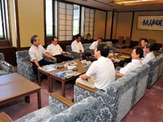 平成２５年度旧軍港市振興協議会正副会長会議参加者視察写真2