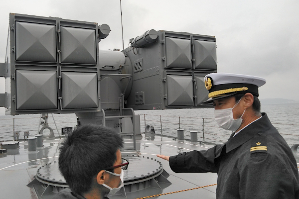 護衛艦「やまぎり」体験航海