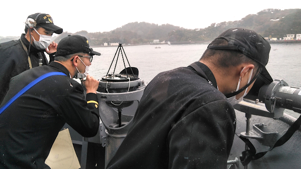 護衛艦「やまぎり」体験航海