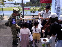 賑わいを見せた自衛隊ブース