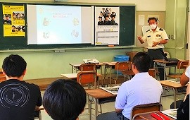 県立豊栄高校で初の自衛隊説明会