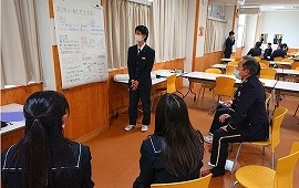 万能！自衛隊式仕事術　市立中等 教育学校の起業プラン検討会に参加