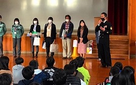 各業種のプロが集結「総合的な 学習の時間」に講師として参加
