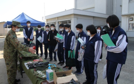 災害時の自助・共助を学ぶ 中学校の防災合宿を支援