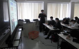 上越市公務員専門学校企業説明会 学生に自衛隊をPR