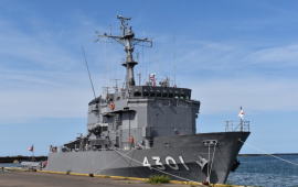 多様な任務を実感 多用途支援艦「ひうち」艦艇広報