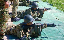 予備自衛官5日間招集訓練を支援　最高気温38℃の中射撃検定を実施