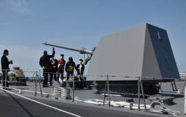 "海の韋駄天"ミサイル艇はやぶさ 新潟西港艦艇広報