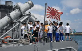 ミサイル艇うみたかに大歓声！ 佐渡島で艦艇広報