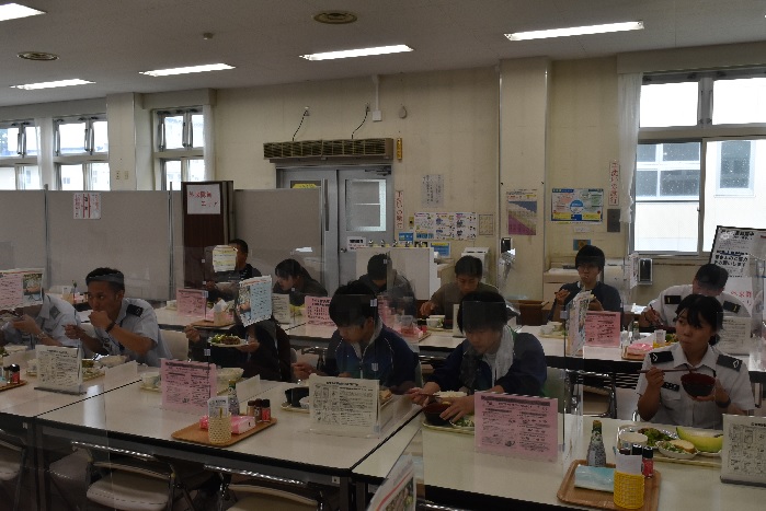 釧路駐屯地での体験喫食