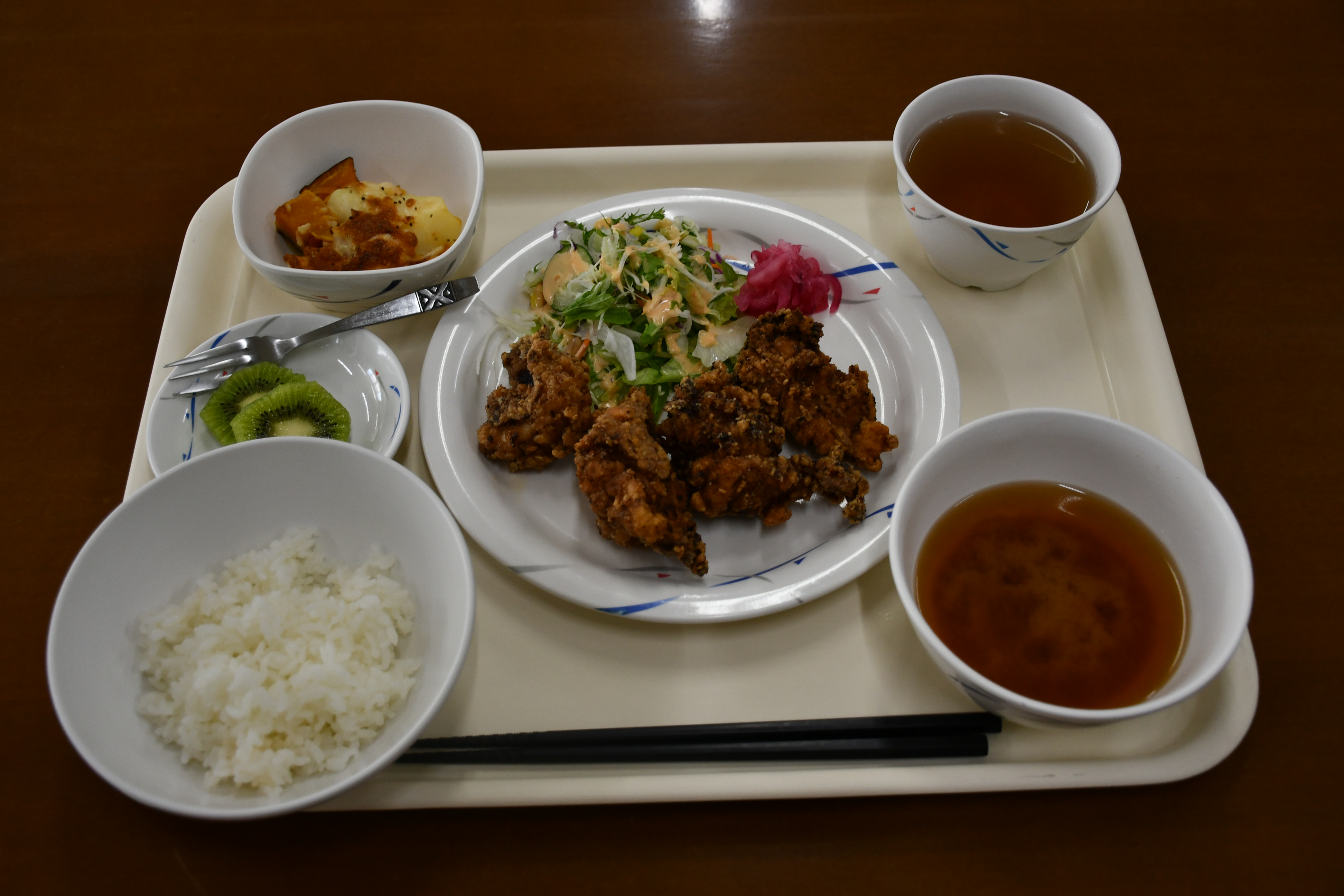 空自「空あげ」本日のメニュー