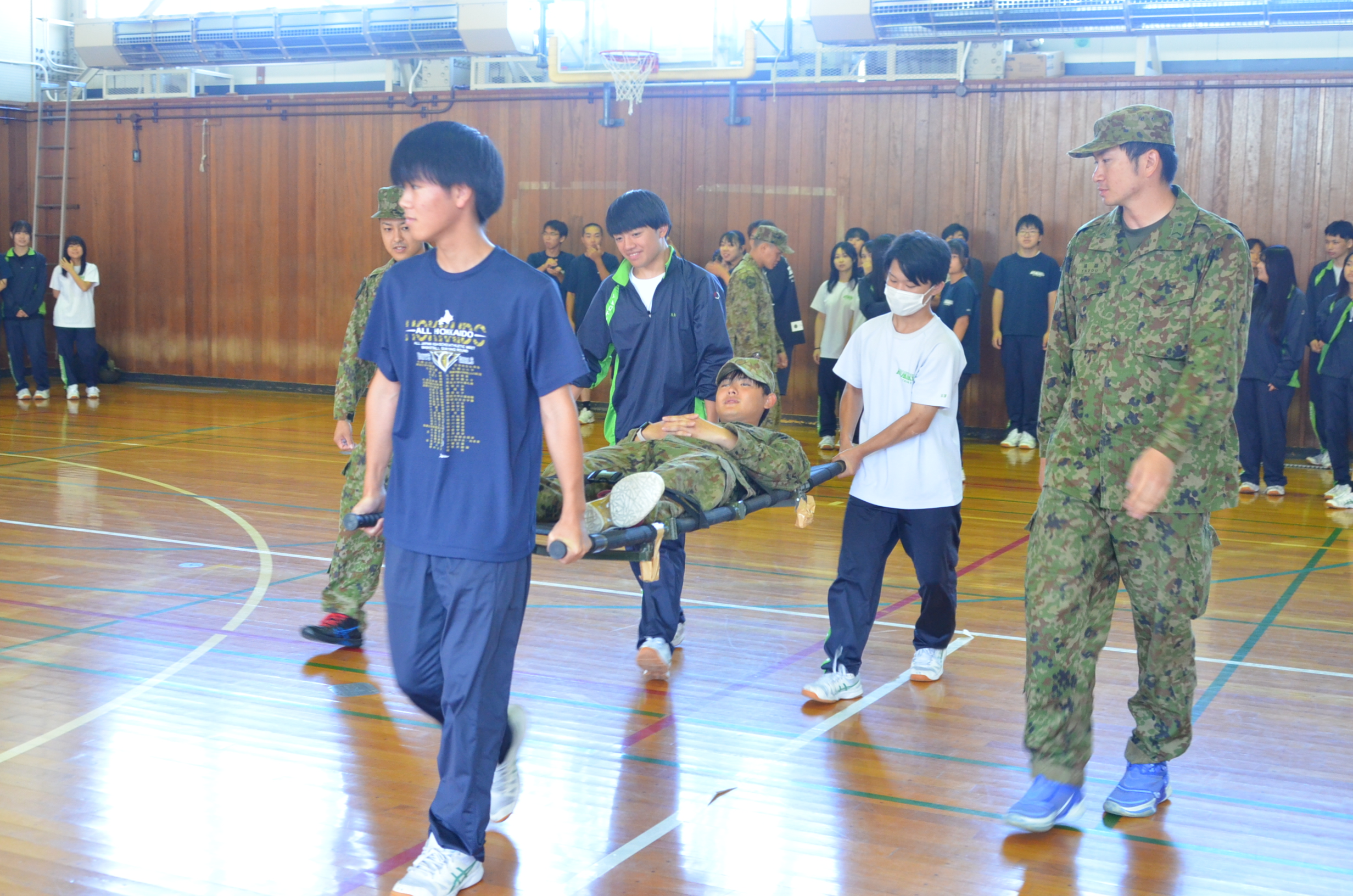 担架搬送要領
