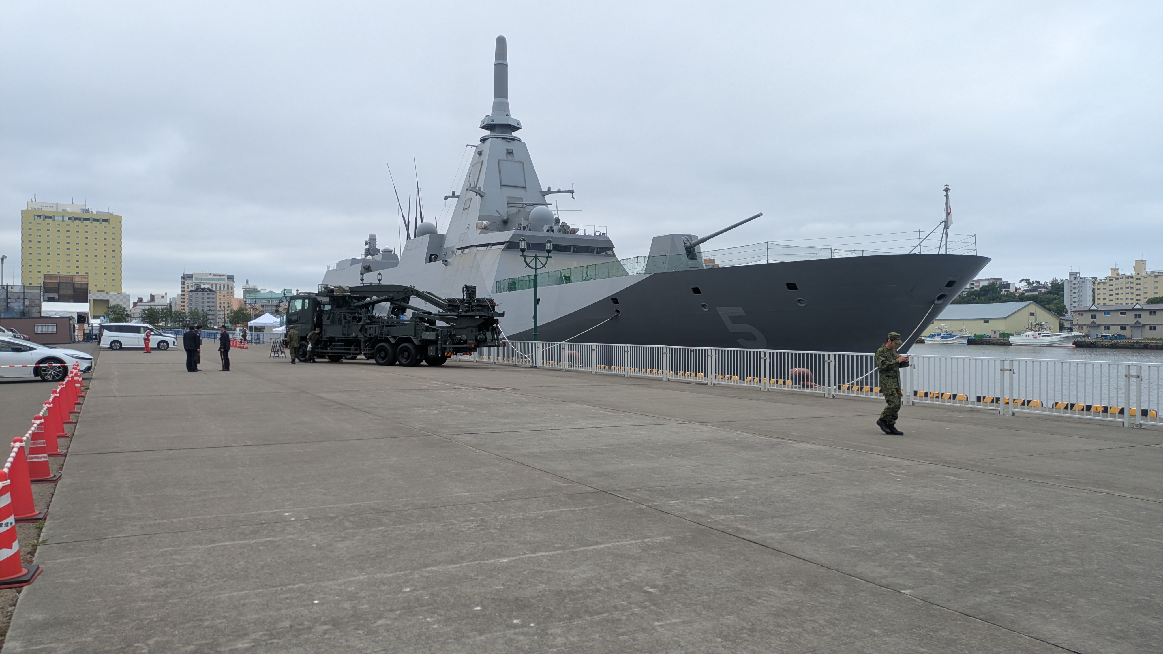 護衛艦やはぎ
