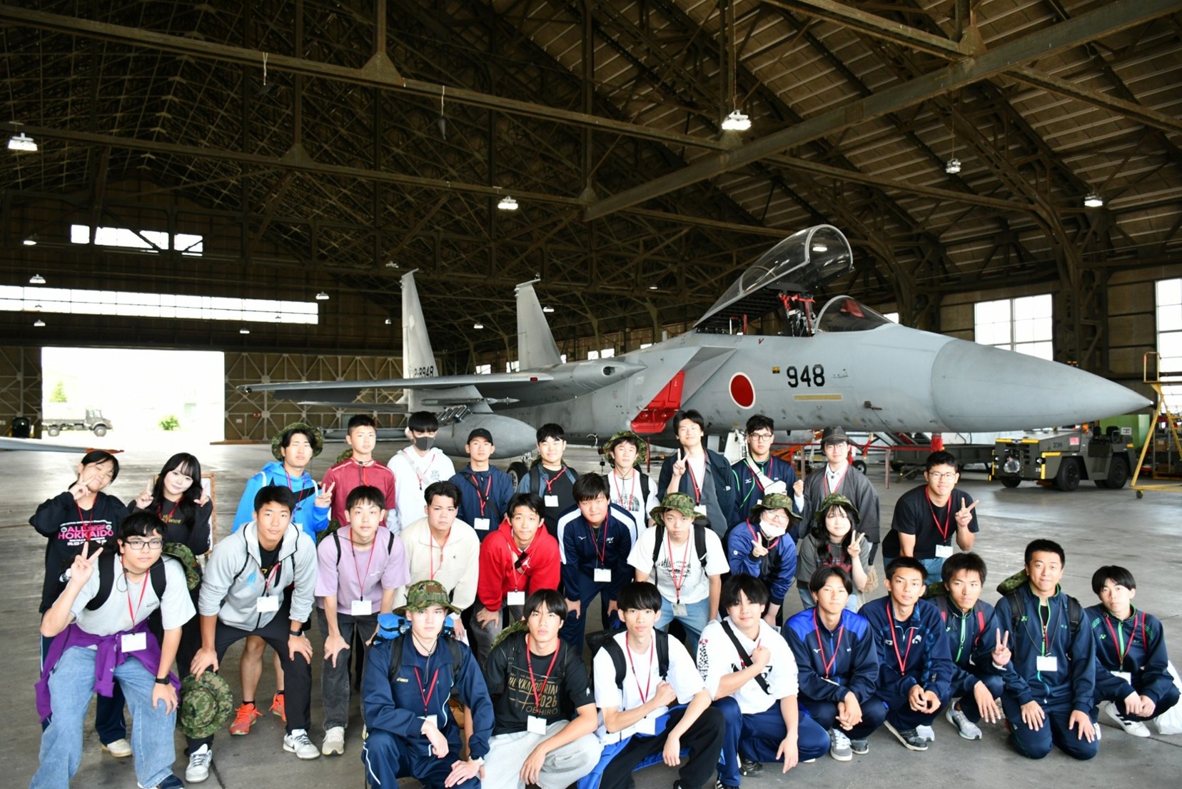 F-15の前で記念写真 