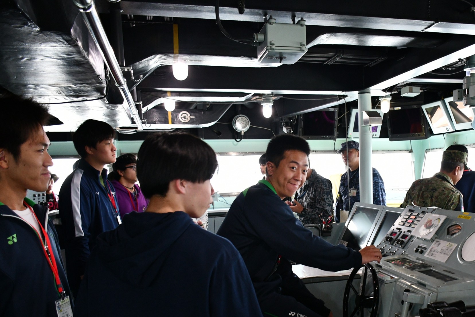 護衛艦「いせ」艦橋（操舵室）
