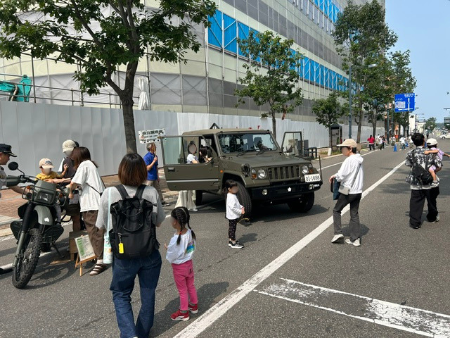 偵察用オートバイ・１/２トラック展示
                  
