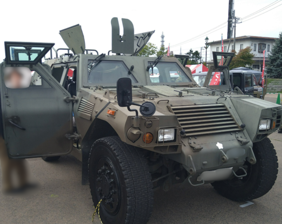 自衛隊車両展示