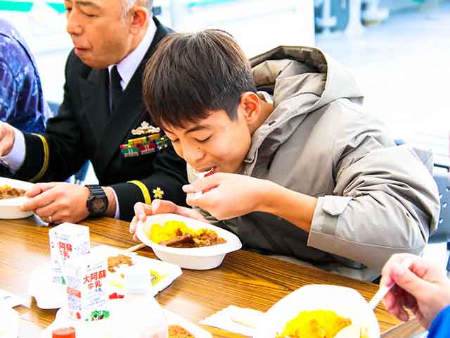 沼津港輸送艇２号特別・一般公開