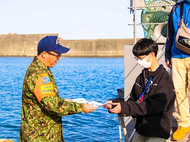 輸送艇２号体験航海