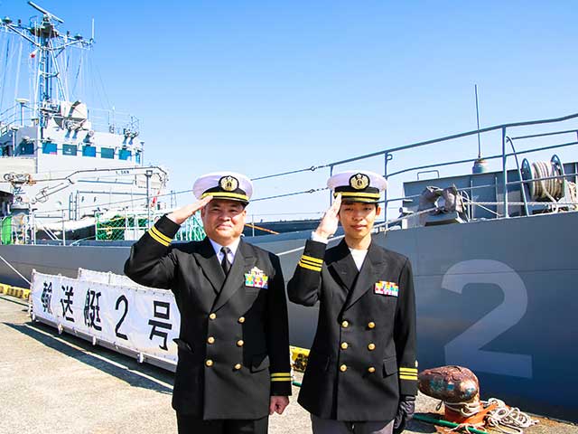 輸送艇２号体験航海