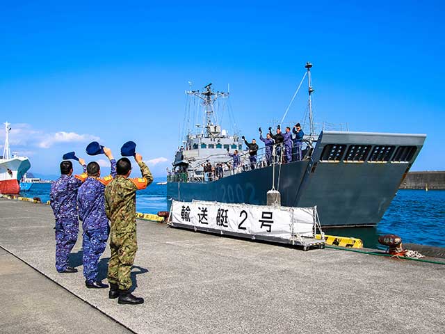 輸送艇２号体験航海
