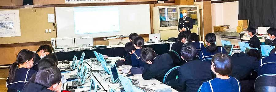 富士宮市西富士中学校で職業講話