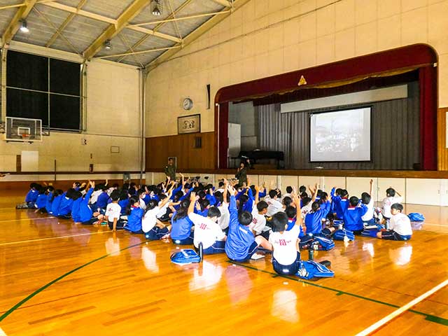 活きる学びを　自衛隊体験