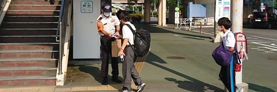 自衛官募集活動スタート！　富士・富士宮駅で広報活動を実施