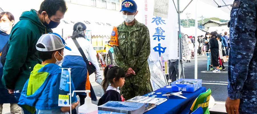 藤枝宿ふれあいまつりで地域住民とふれあい