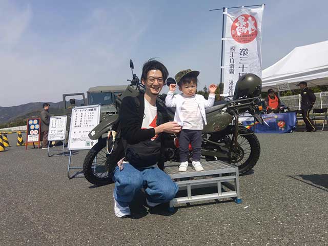 交通安全イベントに自衛隊ブース　車両展示や体験試乗も