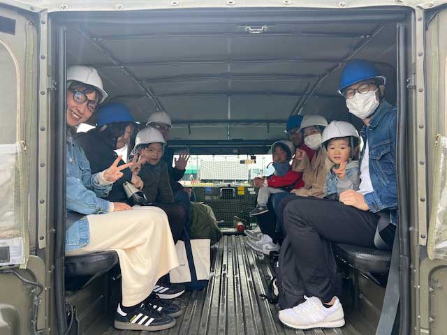 交通安全イベントに自衛隊ブース　車両展示や体験試乗も