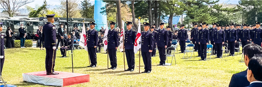 自衛官候補生の入隊式に参列