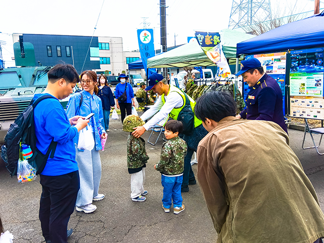 静岡県長泉町と裾野市交流事業　サクラサク祭りにおける自衛隊広報活動