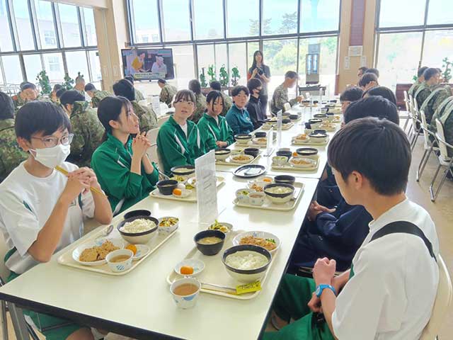触媒体験（板妻駐屯地）