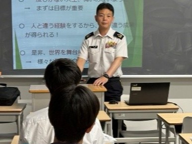 20260708白鷗大学足利高等学校での防衛大学校等説明会写真２