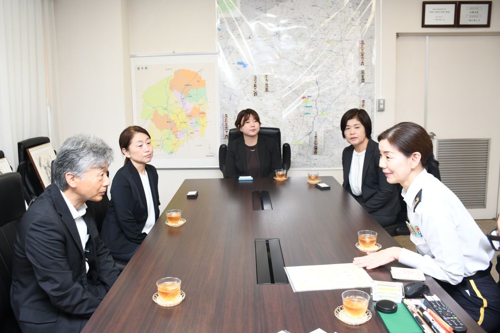 宇都宮税務署長離任表敬受け写真１