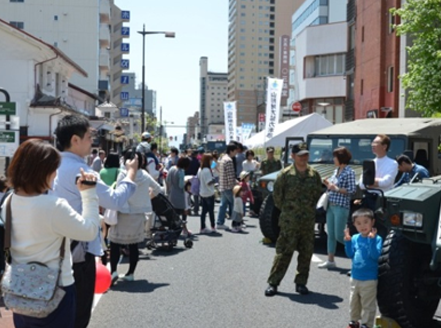 がんばる車広報展